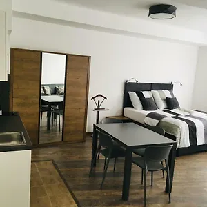 Appartement Like, Prague